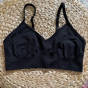 Lululemon • EBB TO STREET BRA *C/D CUP • 8